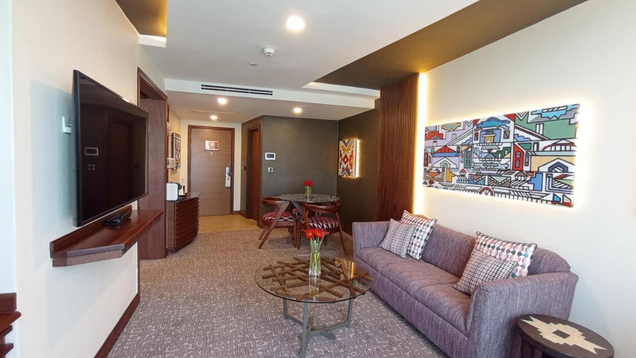 Suite Signature