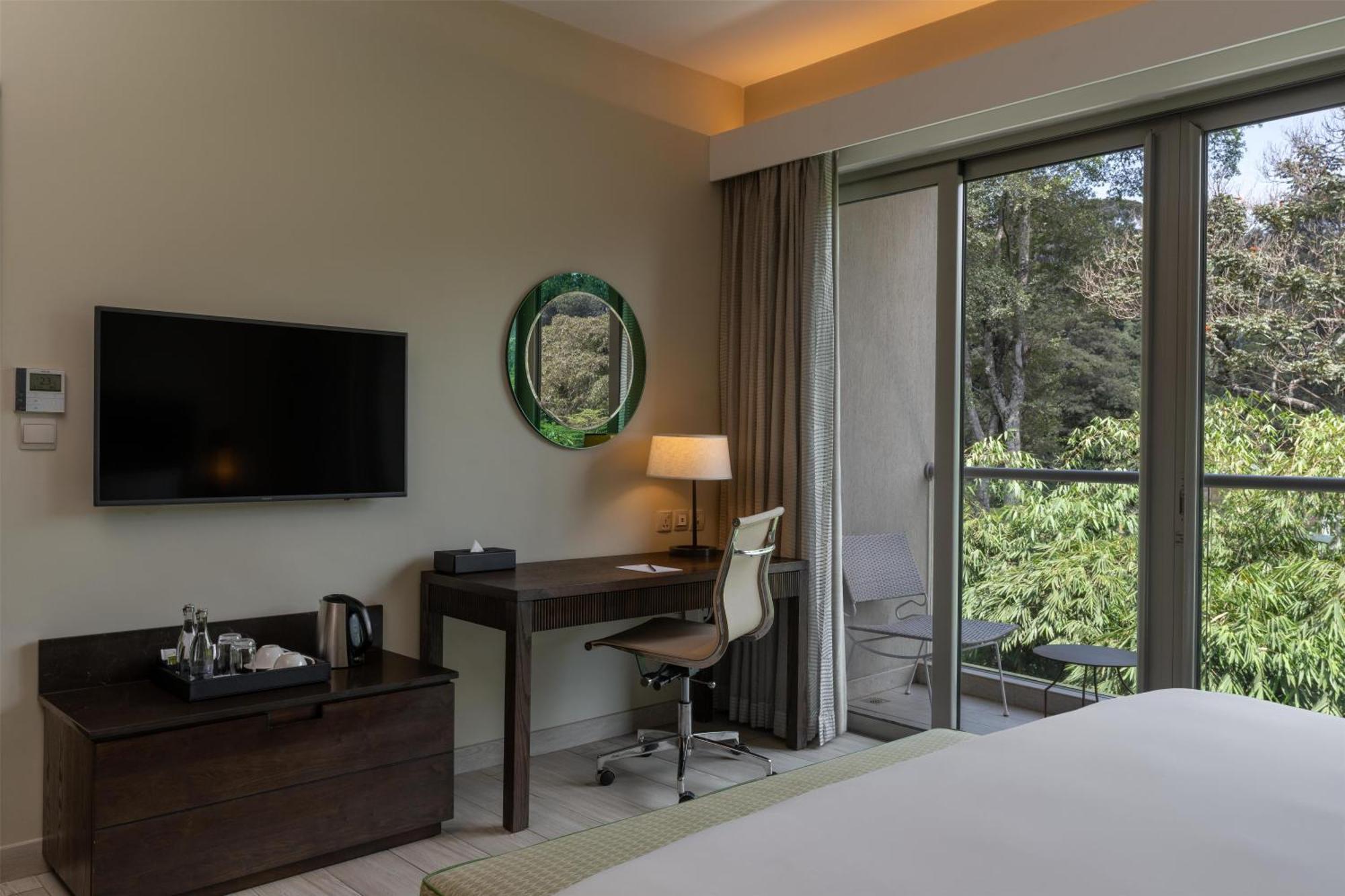Superior Room,1747088515:JPEG